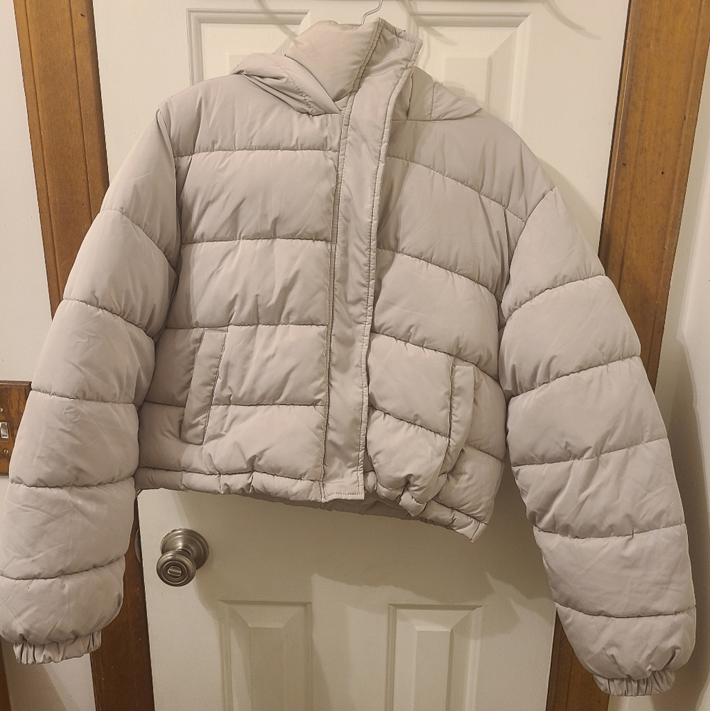 Forever 21 Light Gray Puffer Jacket